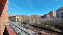 Vista exterior de Pis en venda en  Logroño amb Calefacció, Parquet i Traster