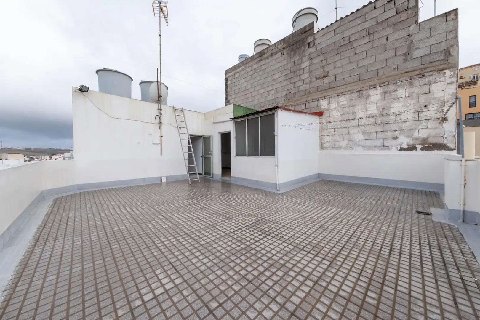 Vista exterior de Casa o chalet en venta en Las Palmas de Gran Canaria con Terraza y Jacuzzi