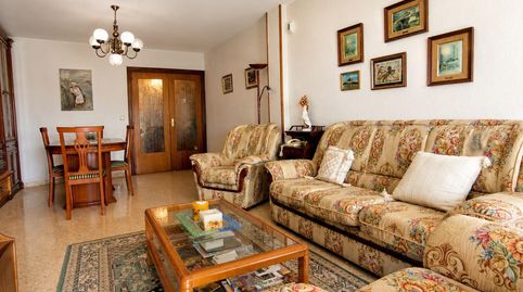 Amplio piso de 4 dormitorios con piscinas, zonas deportivas y vistas despejadas en Rambla Ponent, imatge 3