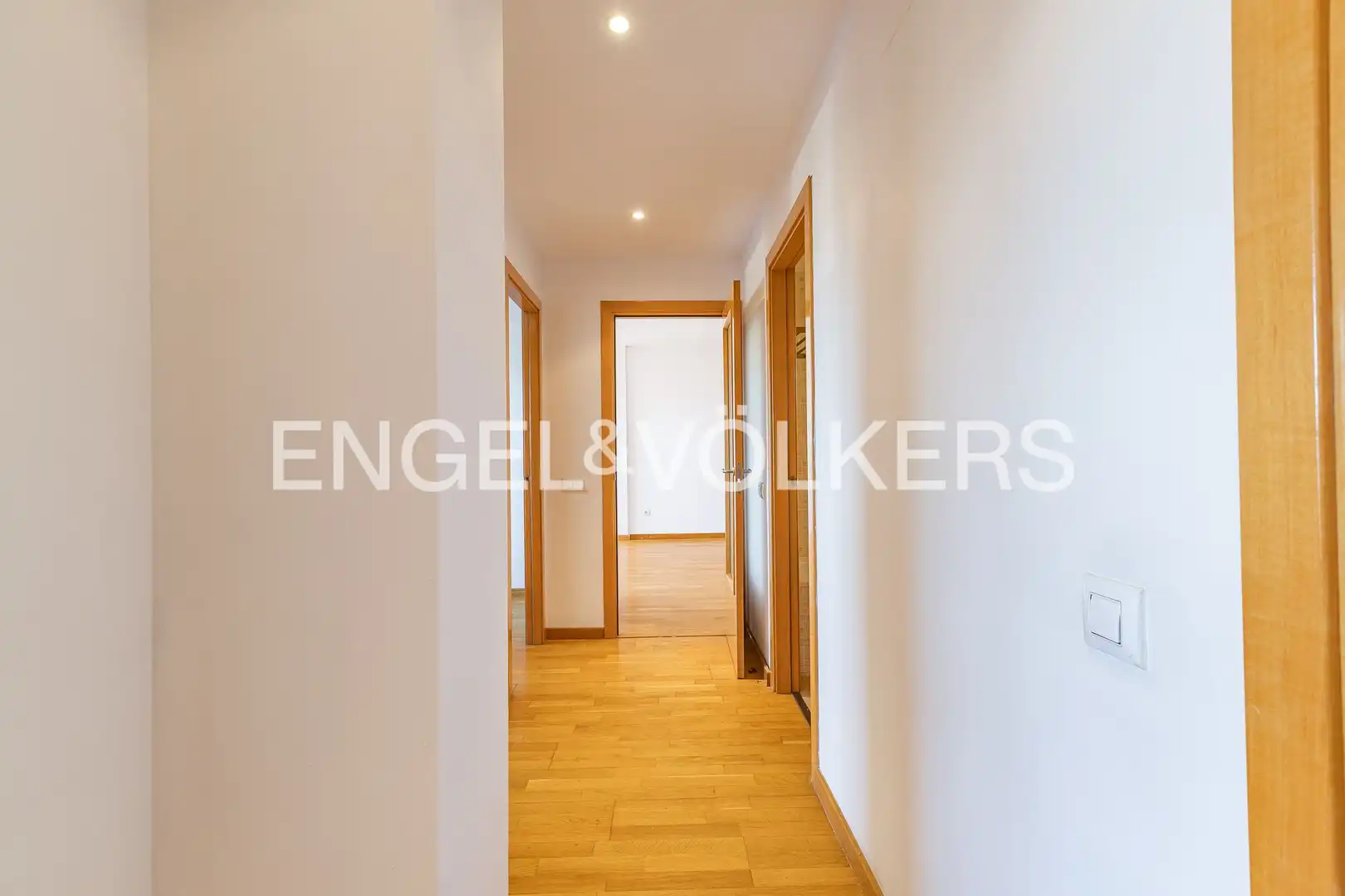 Flat for sale in Sant Cugat del Vallès  with Heating, Private garden and Parquet flooring