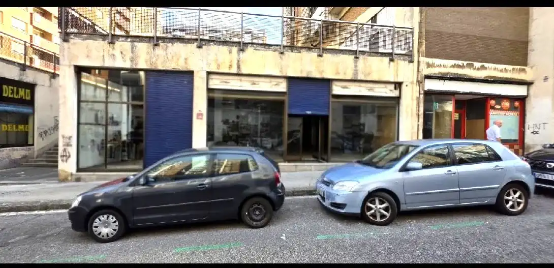 Business premises to rent in Celestino María del Arenal Plaza 10
