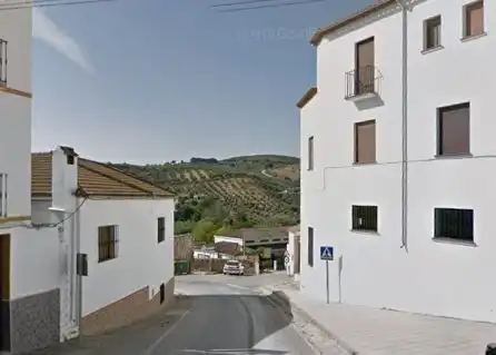 Adossat en venda a sentil