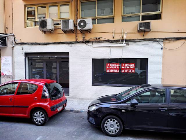Local comercial en Alquiler en Pere Morell - Alborxí