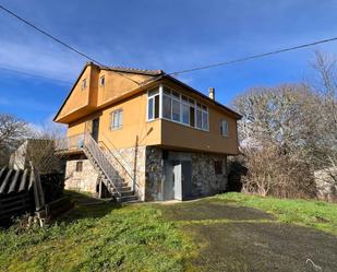 Vista exterior de Casa o xalet en venda en Pantón amb Calefacció i Jardí privat