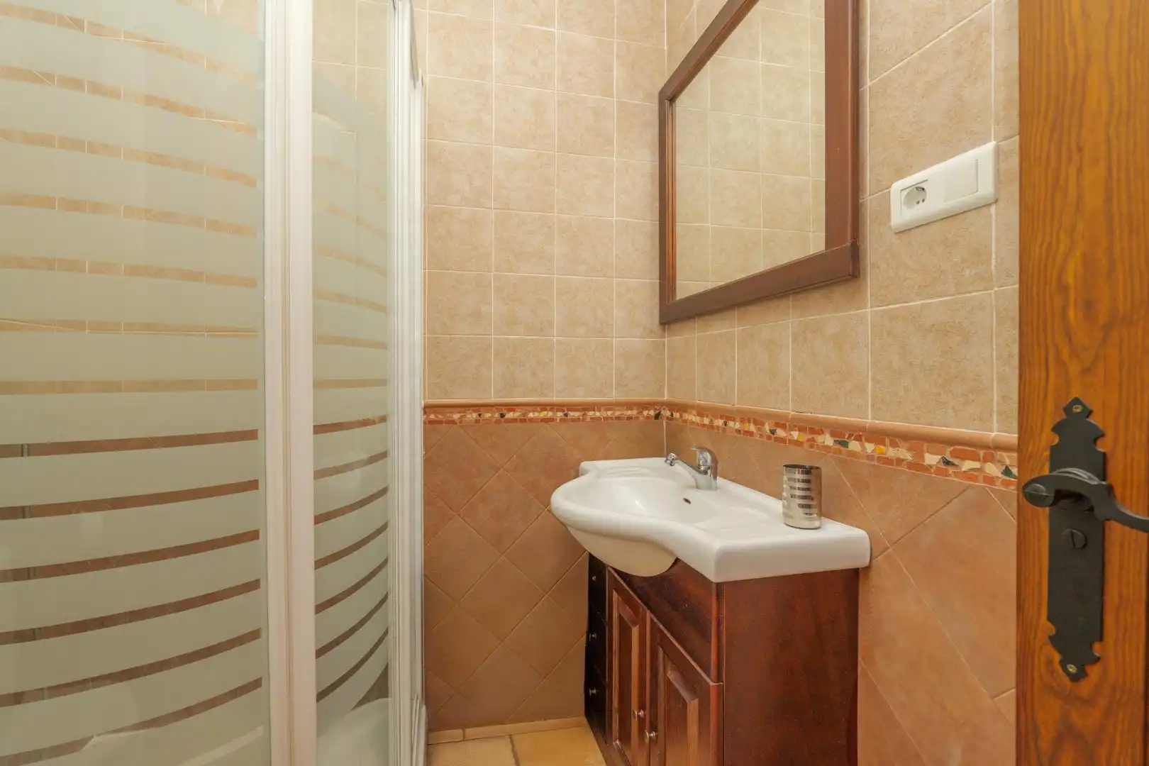 Bathroom of Houses for sale in Málaga  with Air Conditioner, Private garden and Swimming Pool