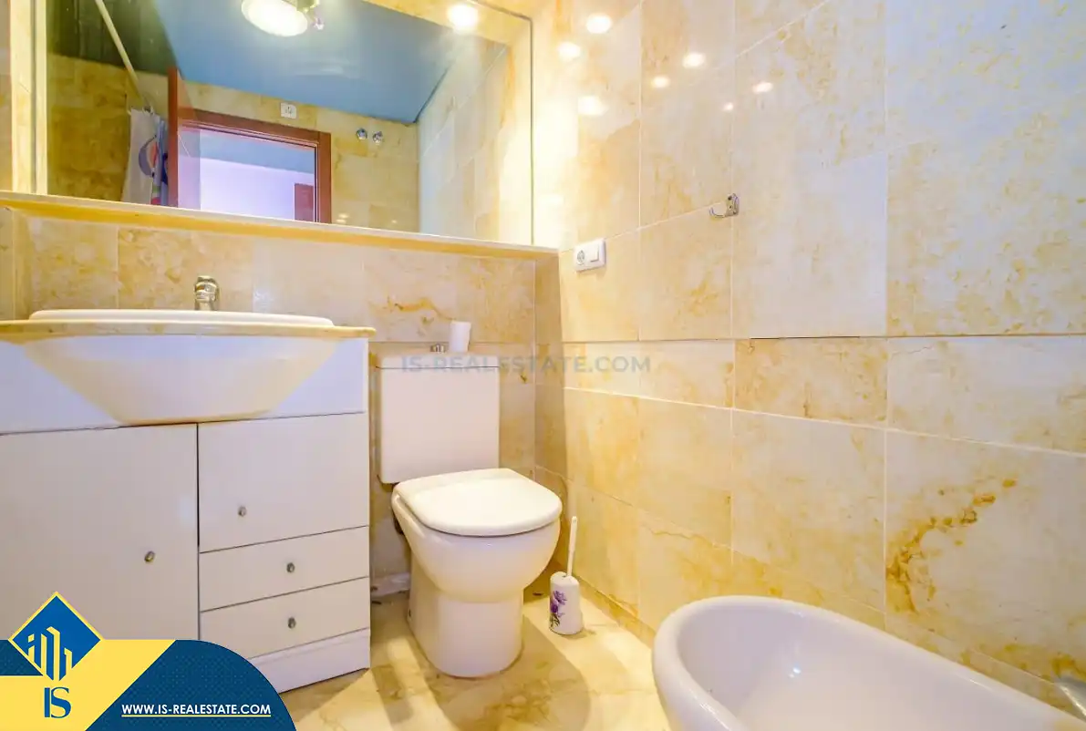 Baño de Dúplex en venta en Torrevieja con Aire acondicionado, Calefacción y Terraza