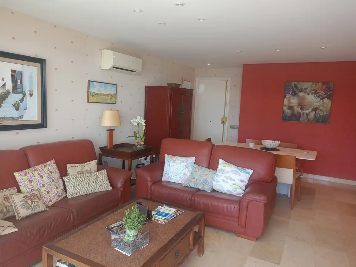 Sala d'estar de Apartament de lloguer en Gandia amb Aire condicionat, Terrassa i Moblat