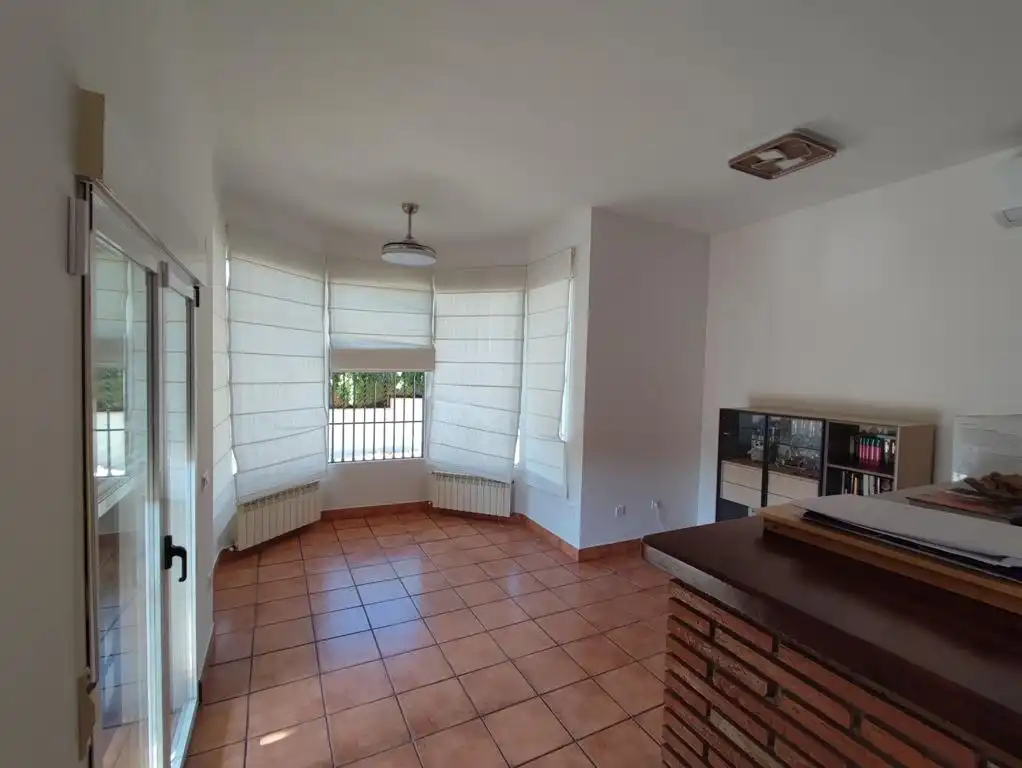 Sala d'estar de Casa o xalet en venda en Villa de Otura amb Aire condicionat, Calefacció i Terrassa