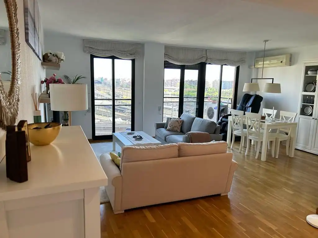 Wohnzimmer von Wohnung zum Verkauf in Valencia mit Klimaanlage, Heizung und Parkett