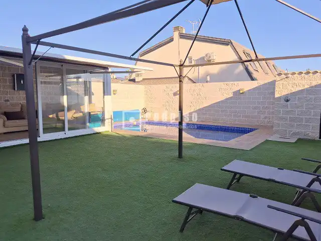 Xalet amb piscina en venda a Señorío de Illescas