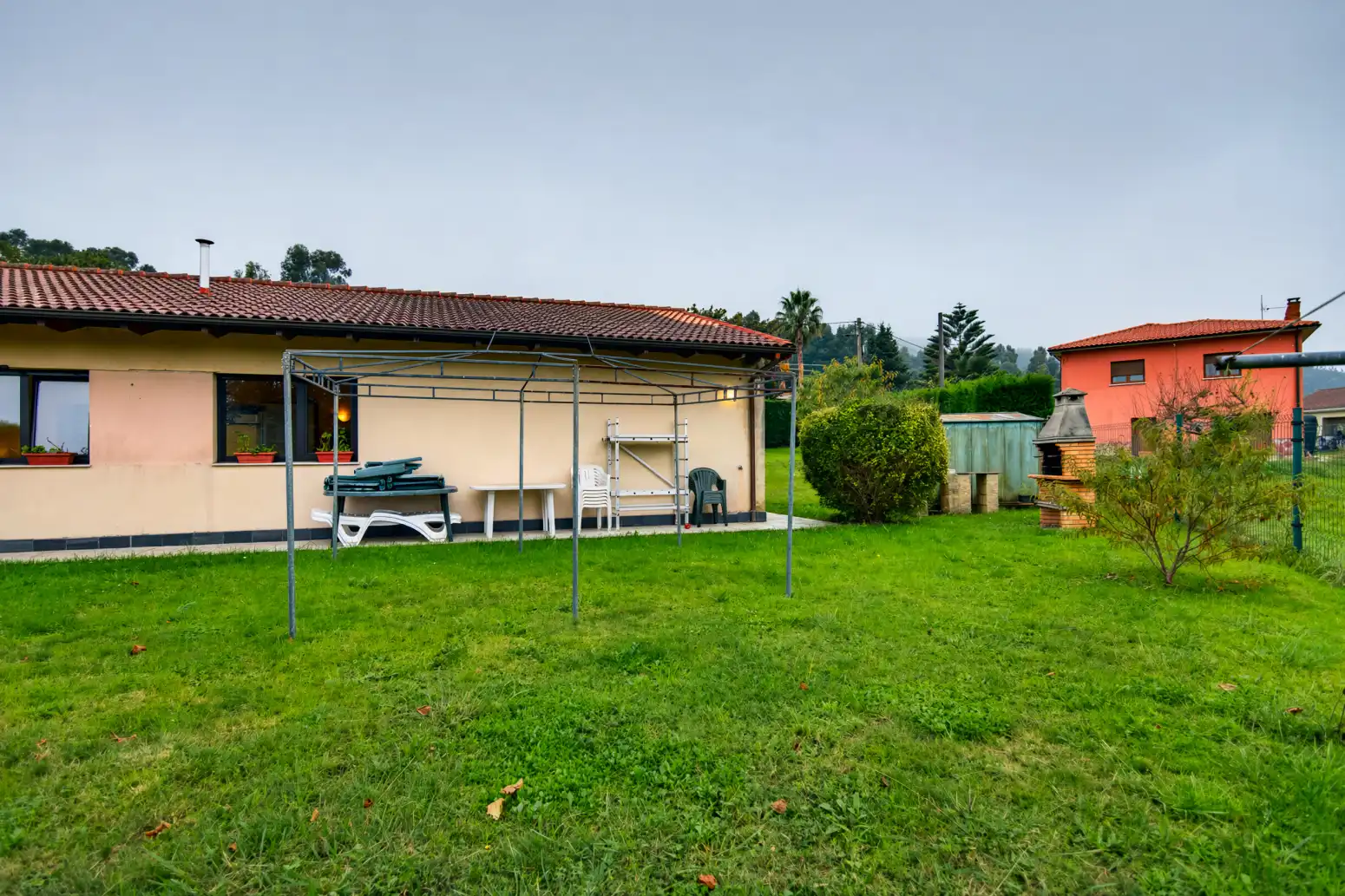 Vista exterior de Casa o chalet en venta en Cudillero, Asturias