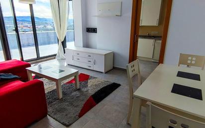 Wohnzimmer von Dachboden zum verkauf in Miengo mit Heizung und Terrasse