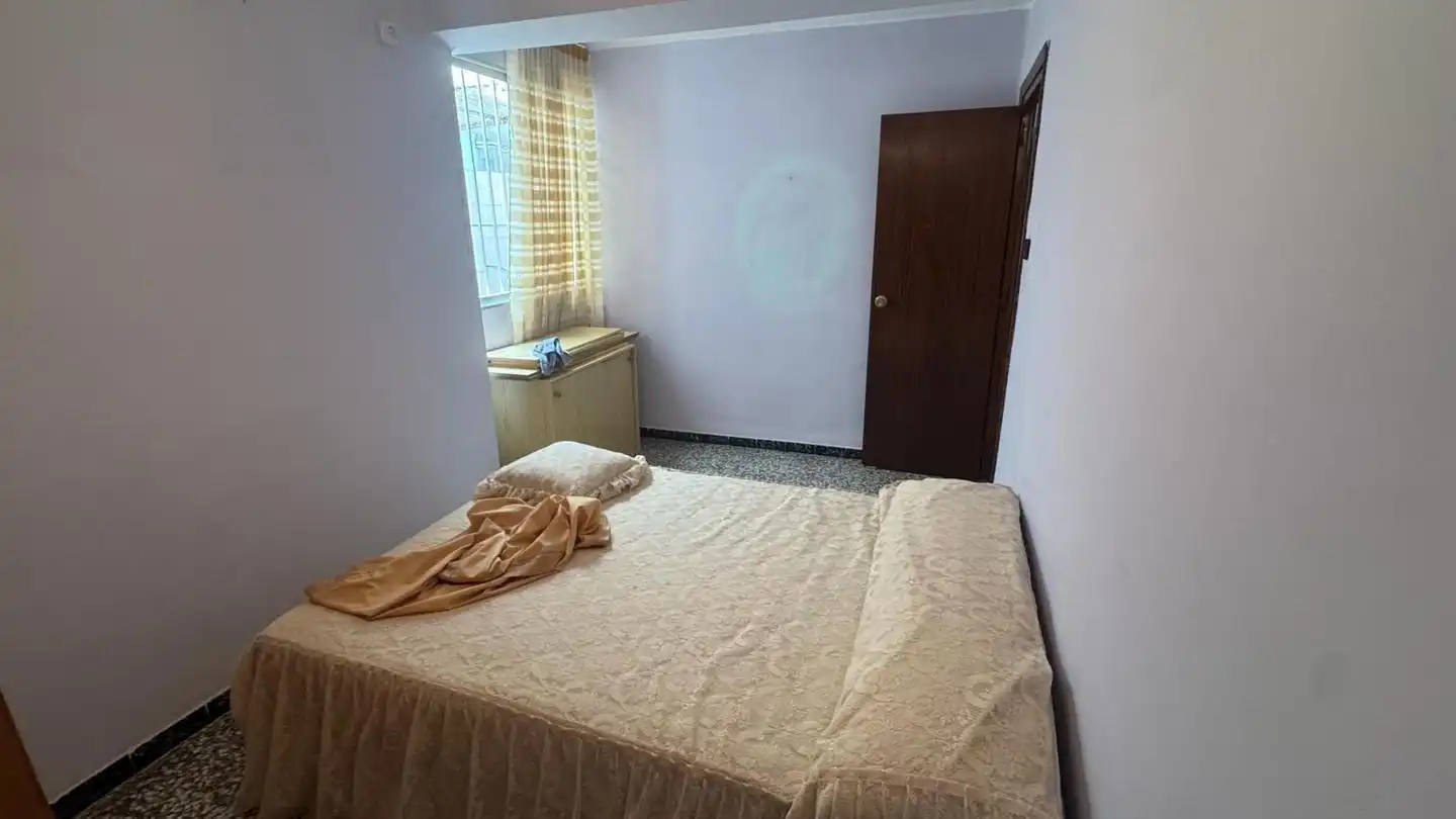Habitación de Piso de alquiler en Valencia con Aire acondicionado, Terraza y Amueblado