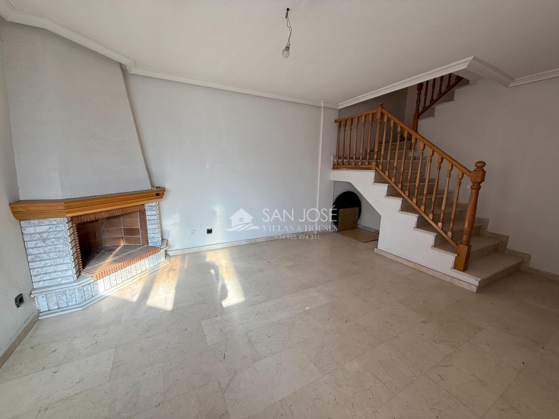 Casa adosada en venda en Aspe amb Terrassa i Traster