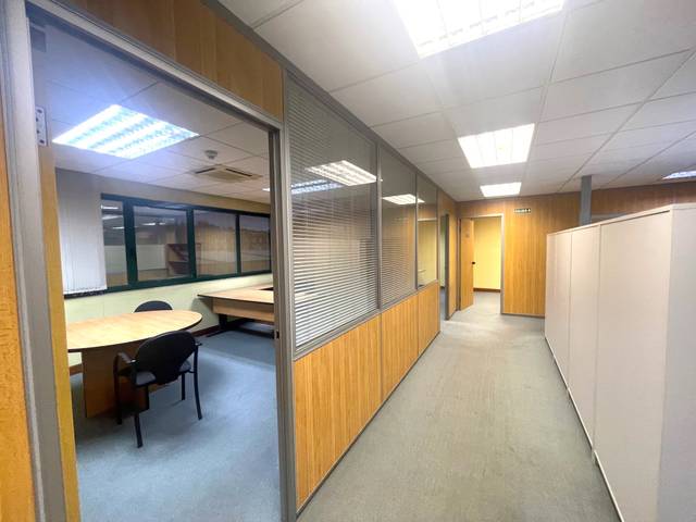 Oficina en Venta en Polígono Industrial Aurrera Poligonoa en Valle de Trápaga-Trapagaran