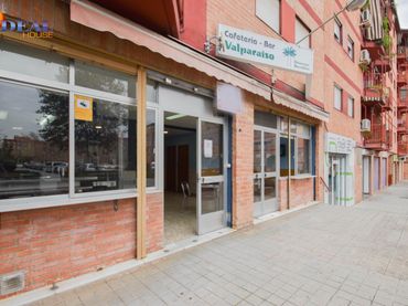 Local comercial en venda a Plaza de Poeta Garcilaso de la Vega 6