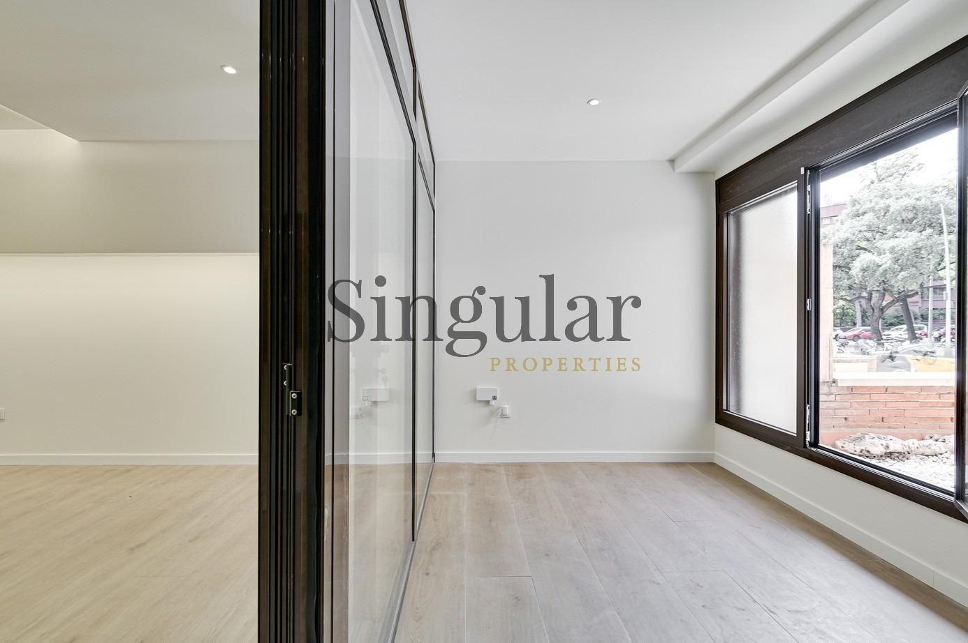 Bedroom of Premises for sale in  Barcelona Capital