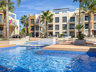 Apartment with pool for sale in Orihuela Costa