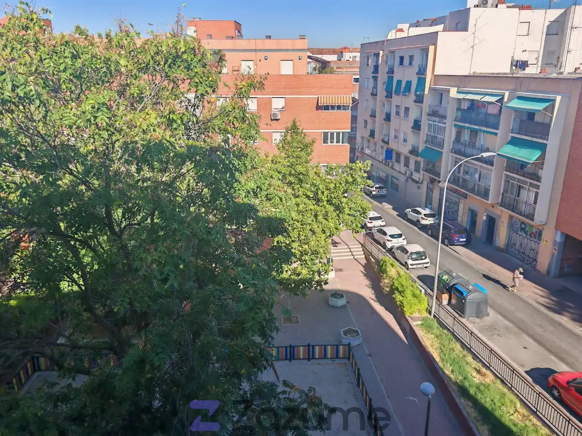Vista exterior de Pis de lloguer en Madrid amb Calefacció, Forn i Rentadora