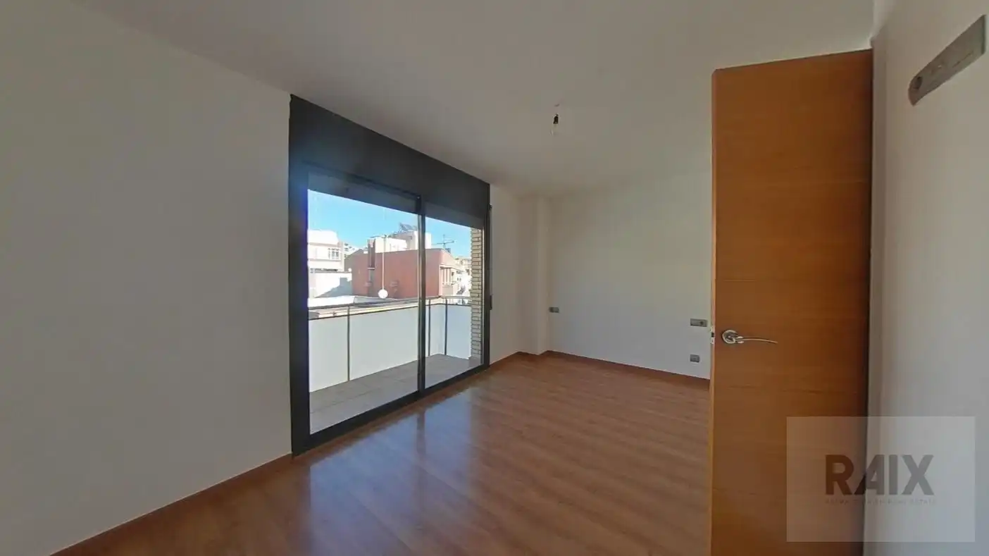 Dormitori de Dúplex en venda en L'Hospitalet de Llobregat amb Aire condicionat, Calefacció i Terrassa
