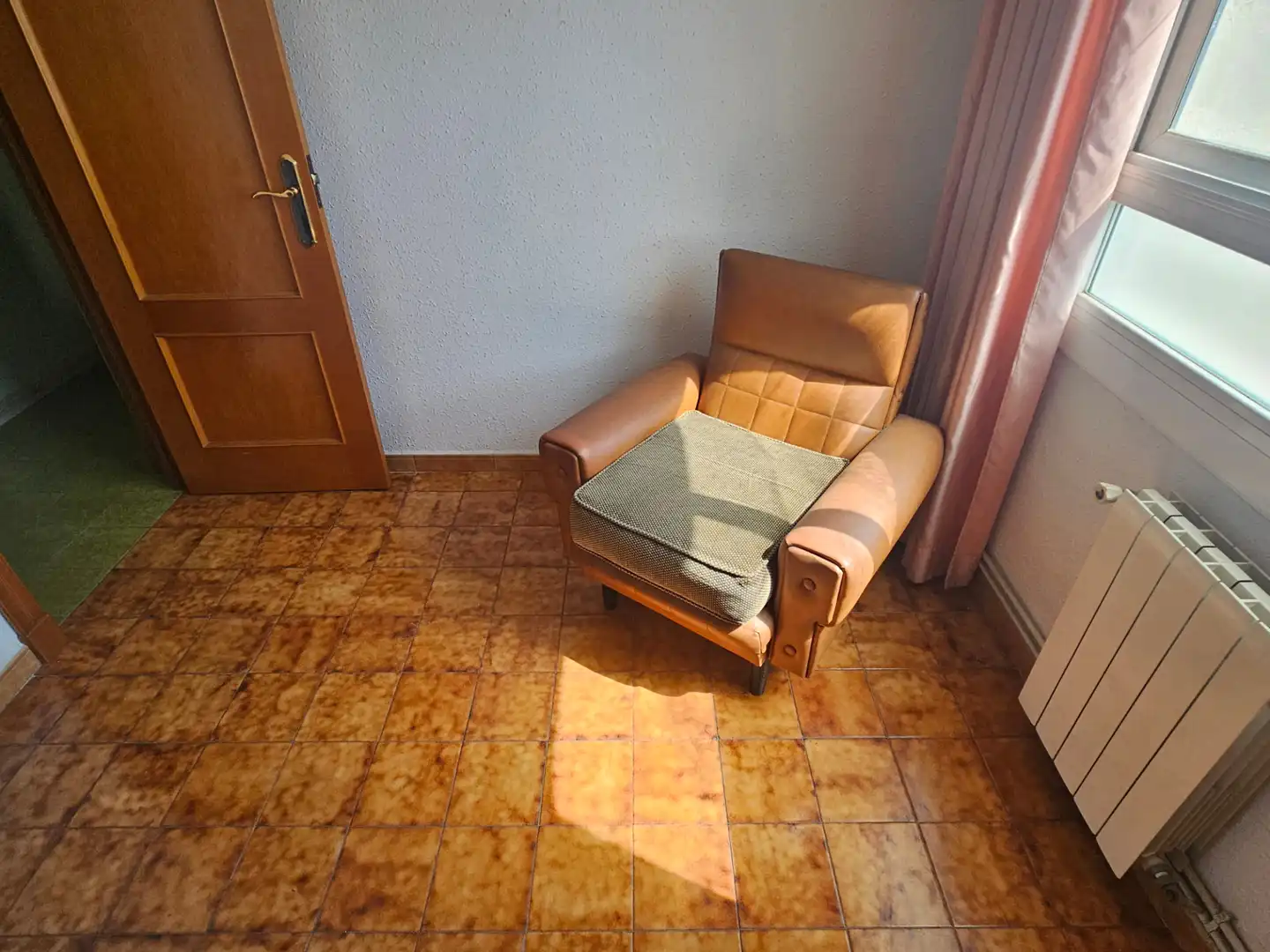Living room of Flat for sale in Sabadell  with Air Conditioner, Heating and Oven