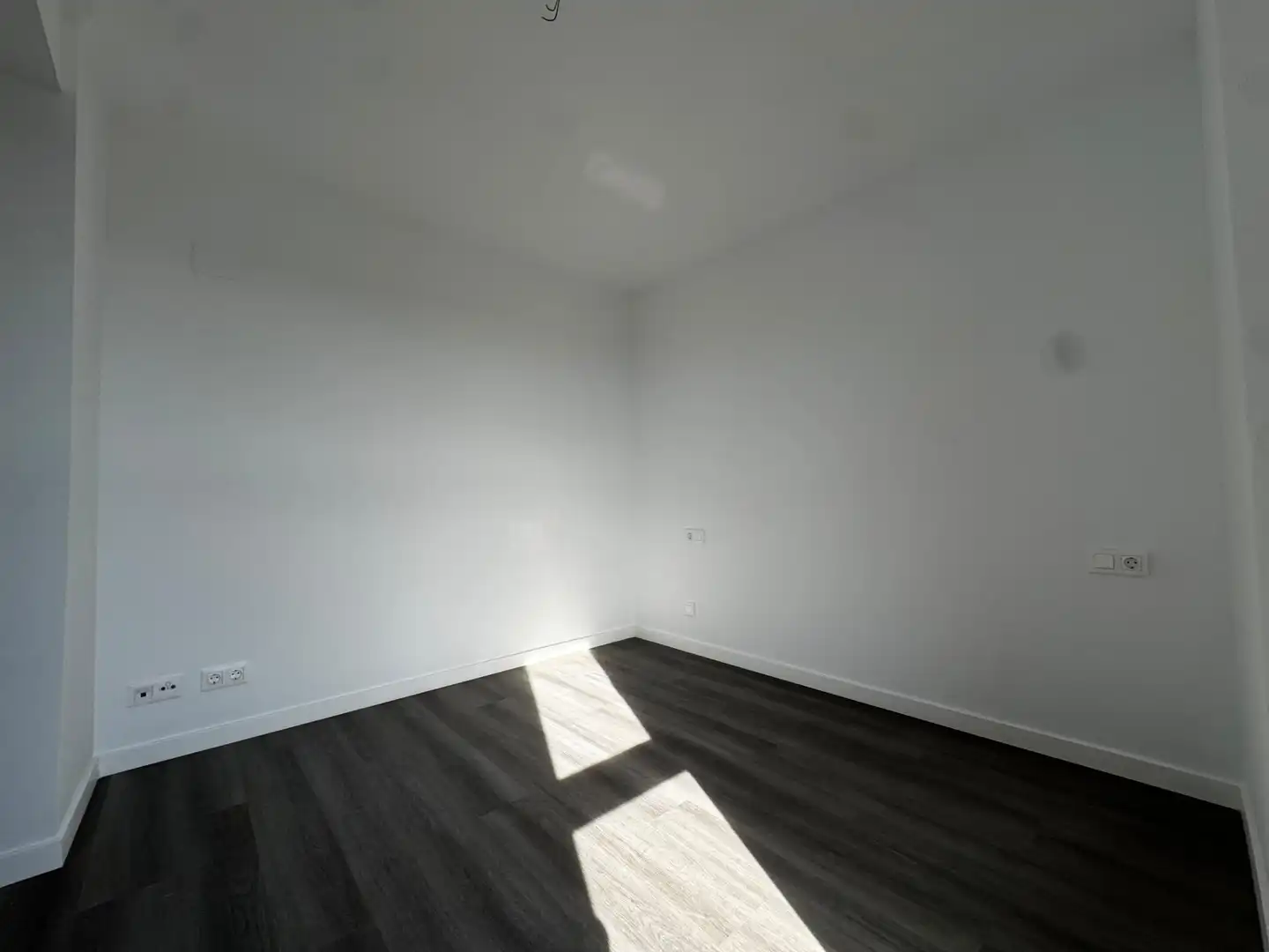 Habitación de Piso en venta en Castellón de la Plana / Castelló de la Plana con Aire acondicionado y Piscina comunitaria