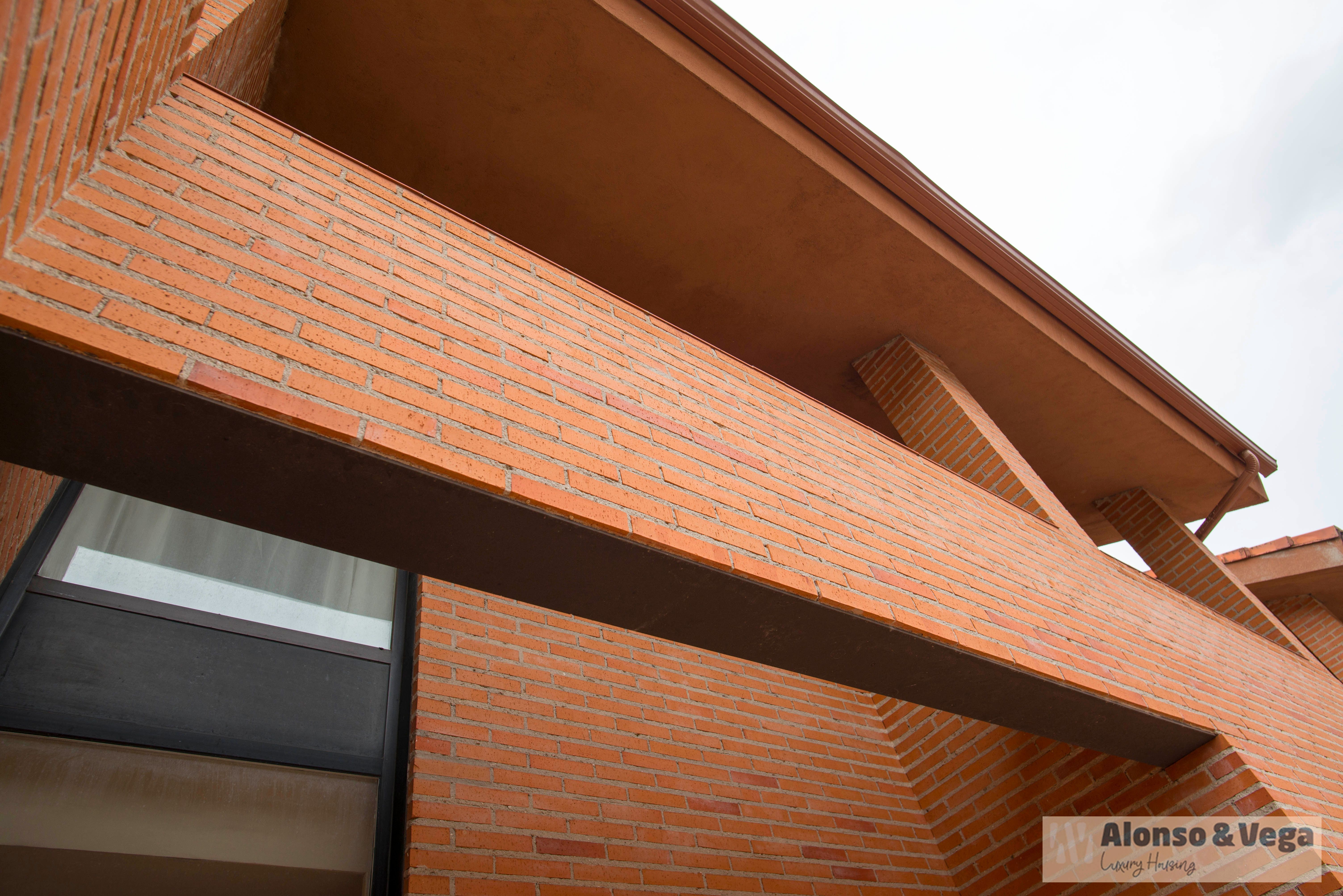 Exterior view of Single-family semi-detached for sale in Pozuelo de Alarcón