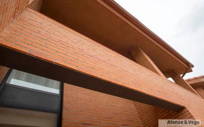 Vista exterior de Casa adosada en venda en Pozuelo de Alarcón