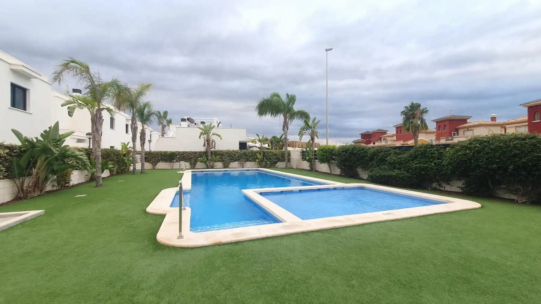 Detached house with pool for sale in Cabo de la Nao, Res Tabora