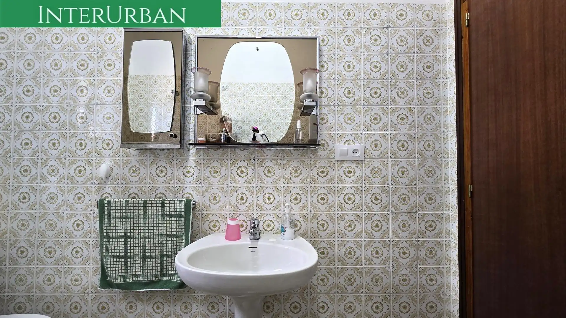 Baño de Casa o chalet en venta en Casinos con Aire acondicionado, Calefacción y Jardín privado