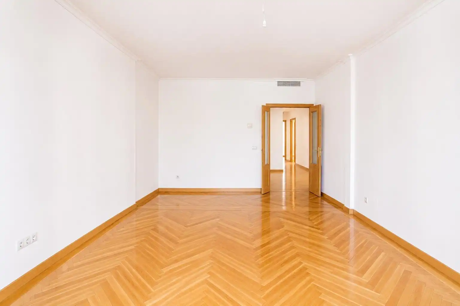 Flat for rent in Madrid  with Air Conditioner, Heating and Parquet flooring