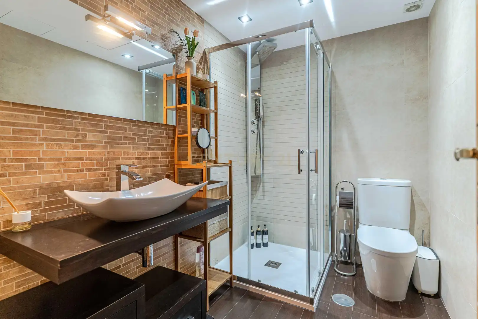 Baño de Apartamento en venta en Albolote con Aire acondicionado, Lavadora y Microondas