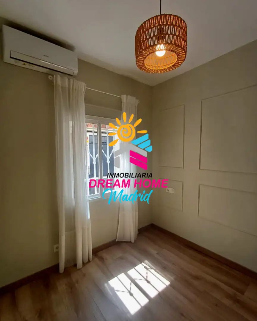 Vista exterior de Piso en venta en Madrid con Aire acondicionado y Horno