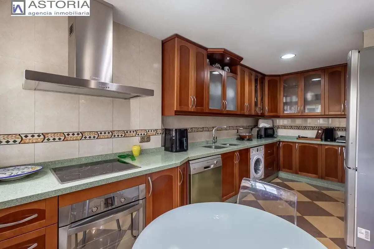 Flat with lift for sale in Calle ARQUITECTO JIMENEZ LACAL, imagen 12