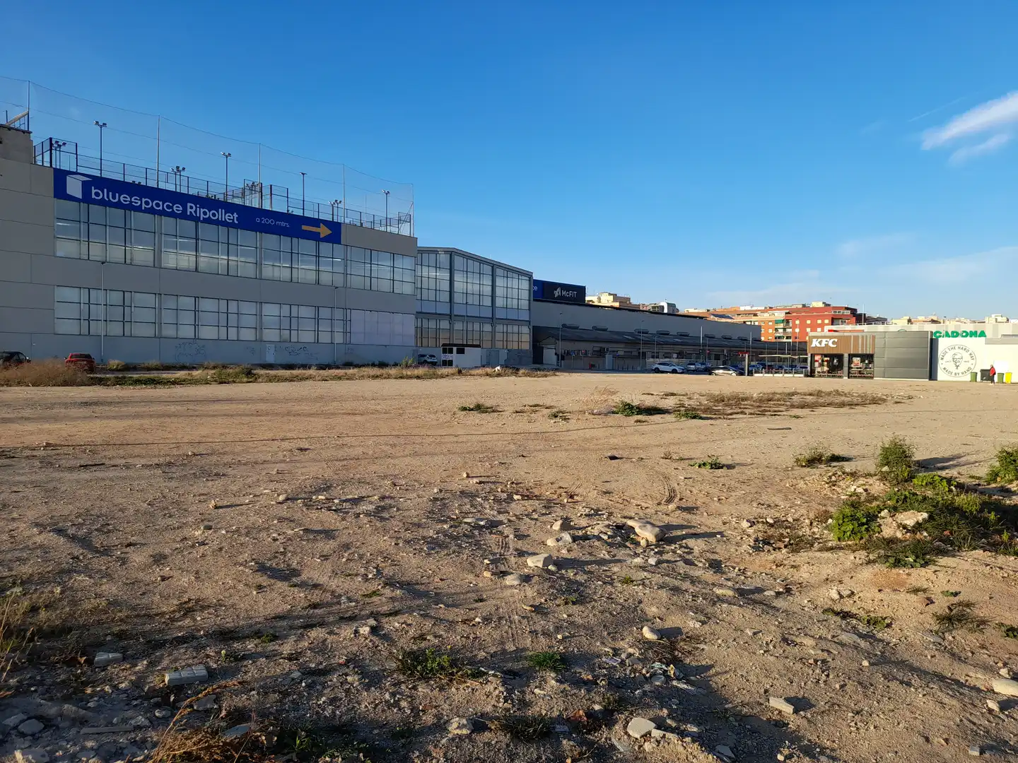 Vista exterior de Terreno industrial de alquiler en Ripollet