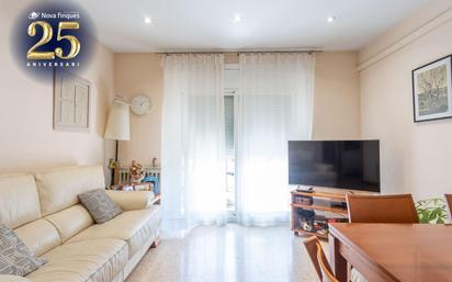 Living room of Flat for sale in Sabadell  with Air Conditioner and Balcony