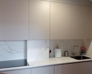 Cuina de Apartament de lloguer en Torrelavega  amb Calefacció, Terrassa i Traster