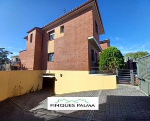 Exterior view of House or chalet for sale in Abrera  with Terrace and Balcony