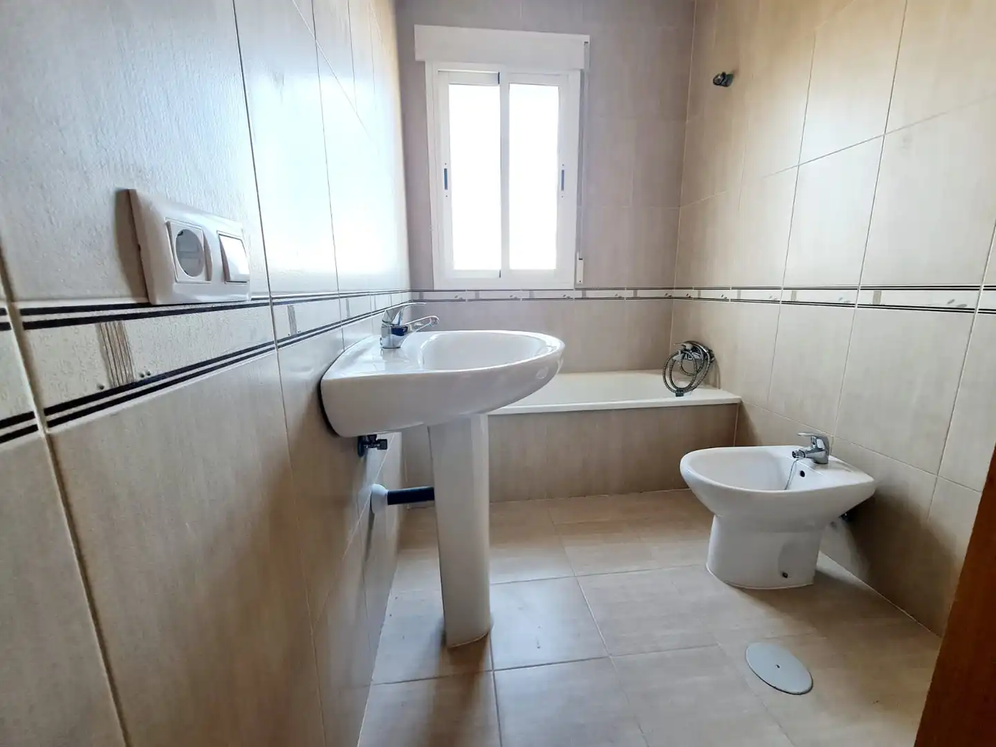 Badezimmer von Wohnung zum Verkauf in Láchar