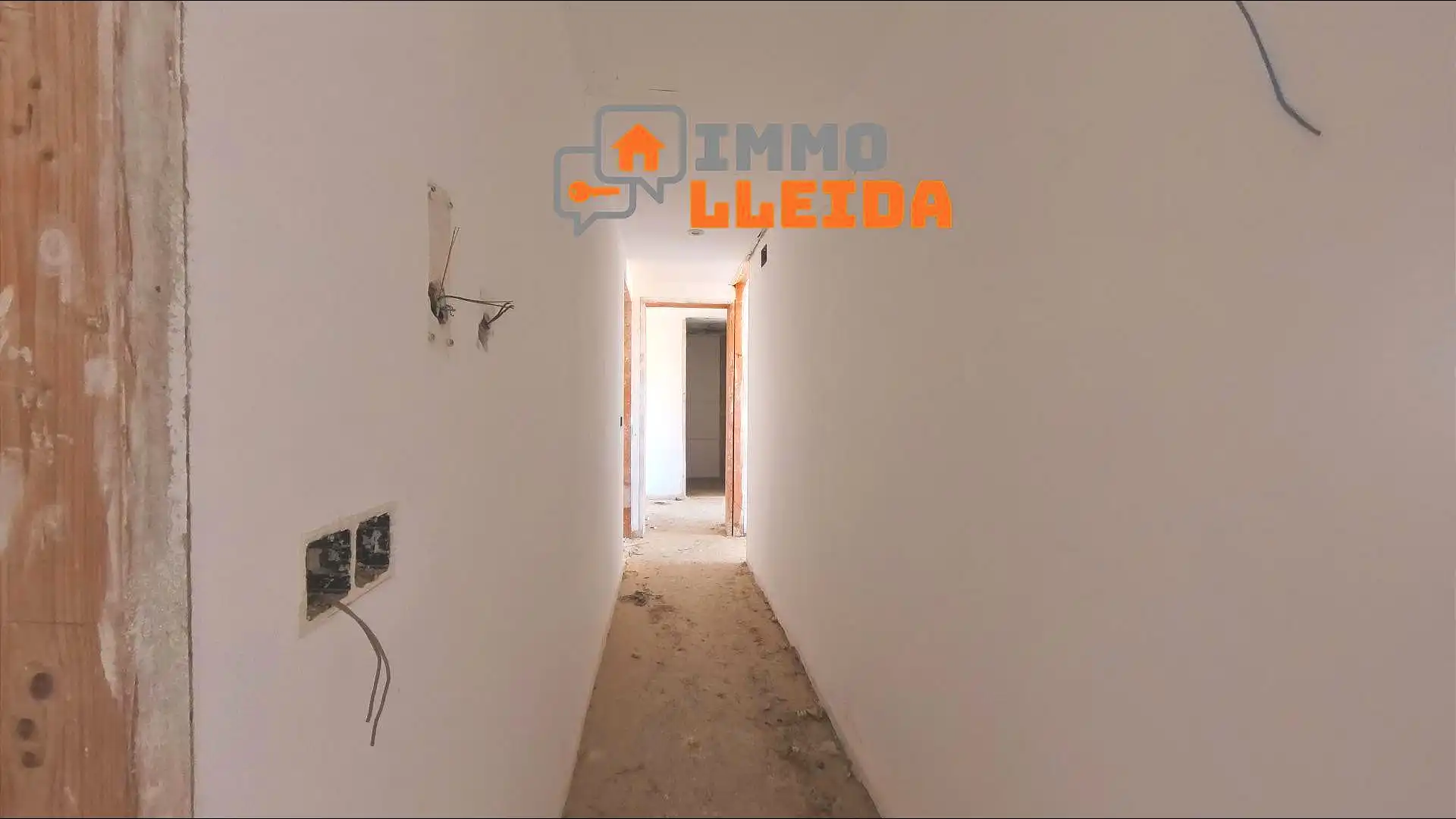 Casa adosada en venta en Linyola con Terraza