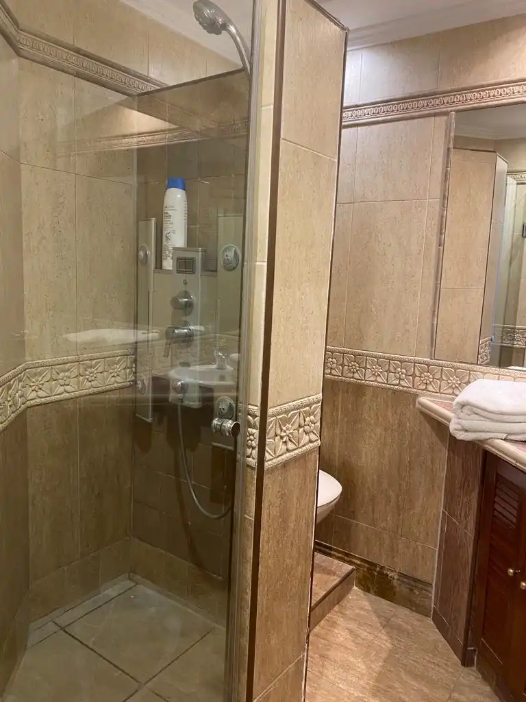 Bathroom of Houses for sale in Marbella  with Air Conditioner, Private garden and Terrace