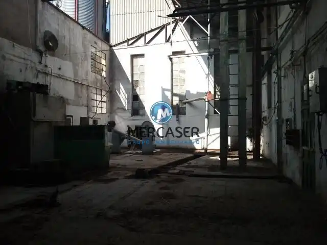 Fabrikhallen zum Verkauf in Calle VAGON, Tielmes