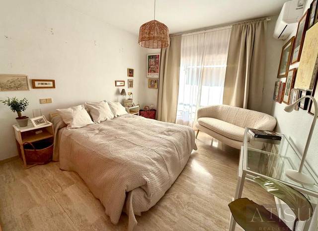 Piso en Venta en  Oscar Espla en Ensanche - Diputación