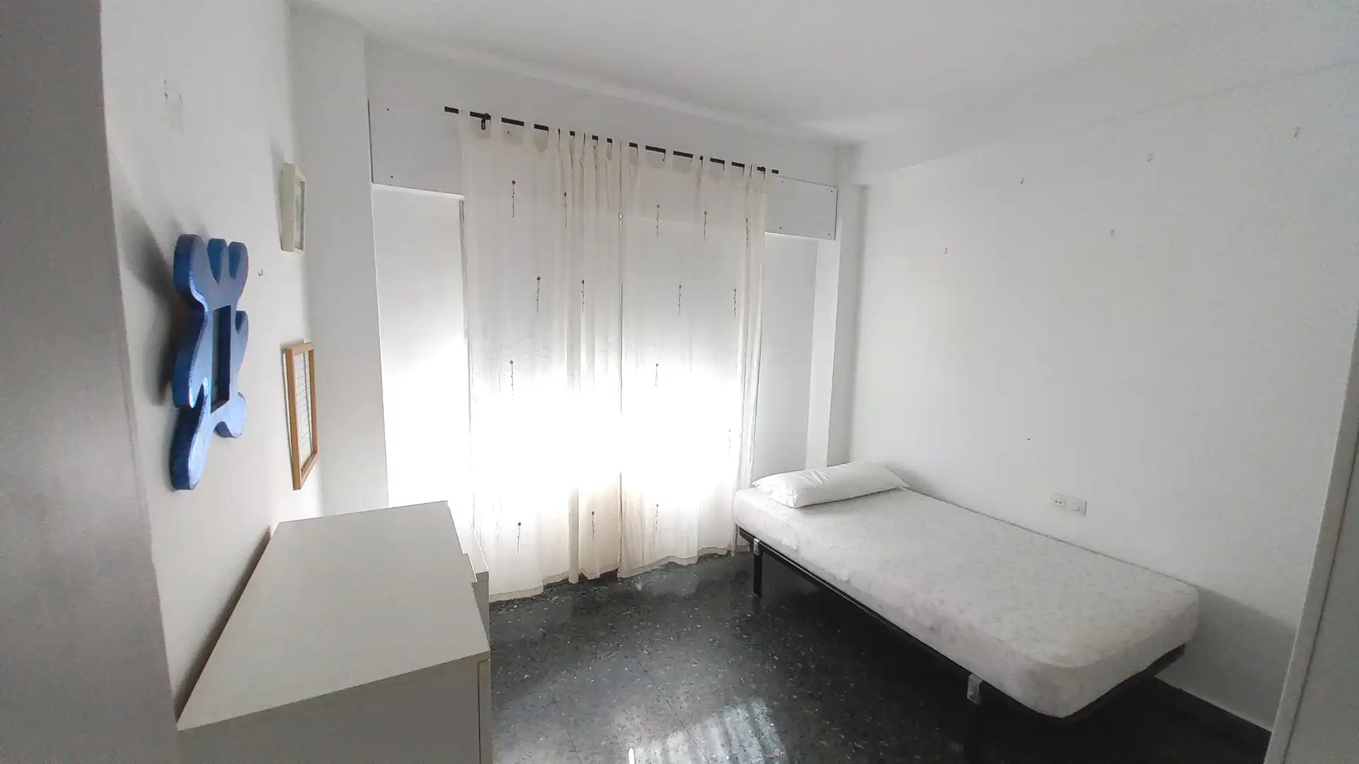 Habitación de Piso de alquiler en Albacete con Calefacción, Amueblado y Balcón