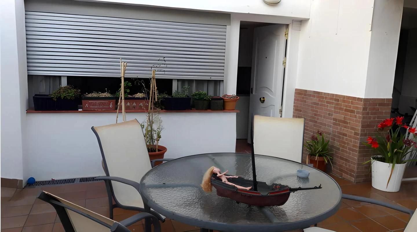 Terrassa de Estudi de lloguer en  Granada Capital amb Aire condicionat, Calefacció i Jardí privat