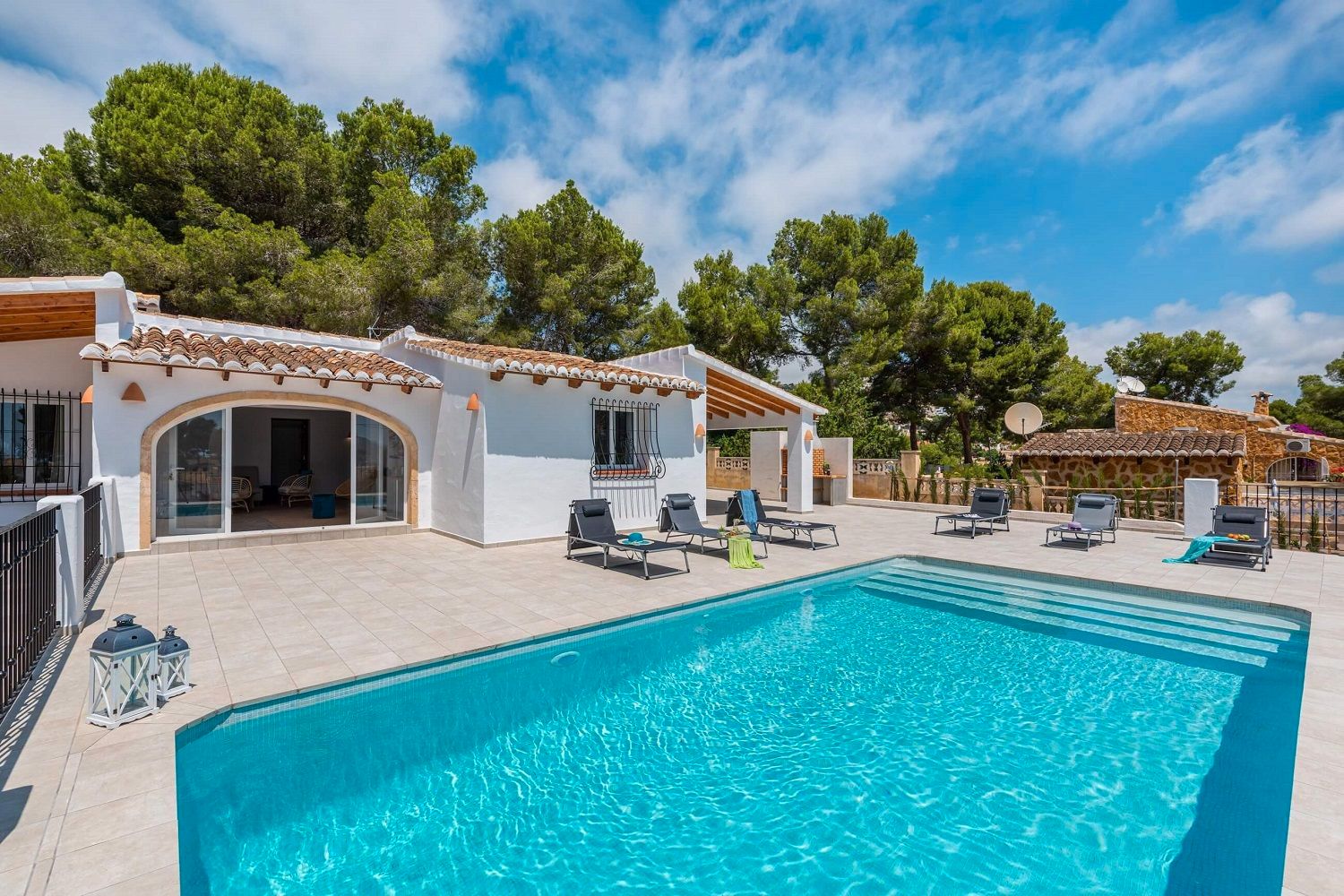 Piscina de Casa o chalet en venta en Moraira con Aire acondicionado, Calefacción y Jardín privado