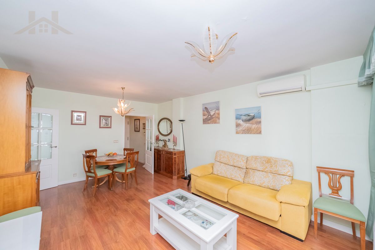 Living room of Flat for sale in Majadahonda  with Air Conditioner, Heating and Terrace