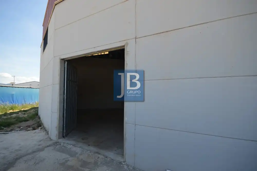 Nave industrial de alquiler en L'Alcúdia de Crespins