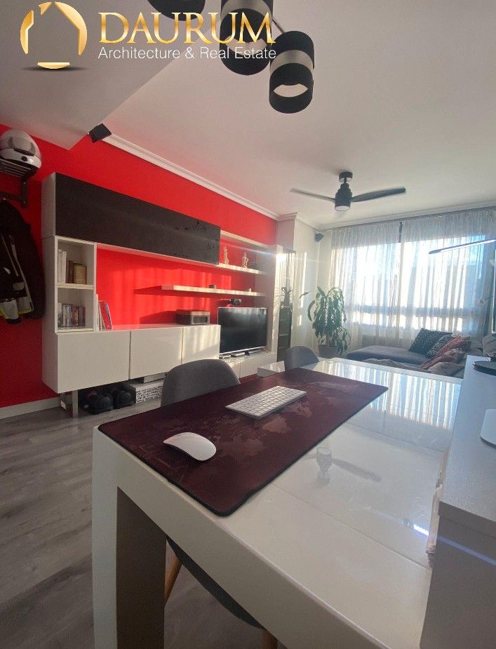 Living room of Flat for sale in Alcalá de Henares  with Air Conditioner, Heating and Storage room