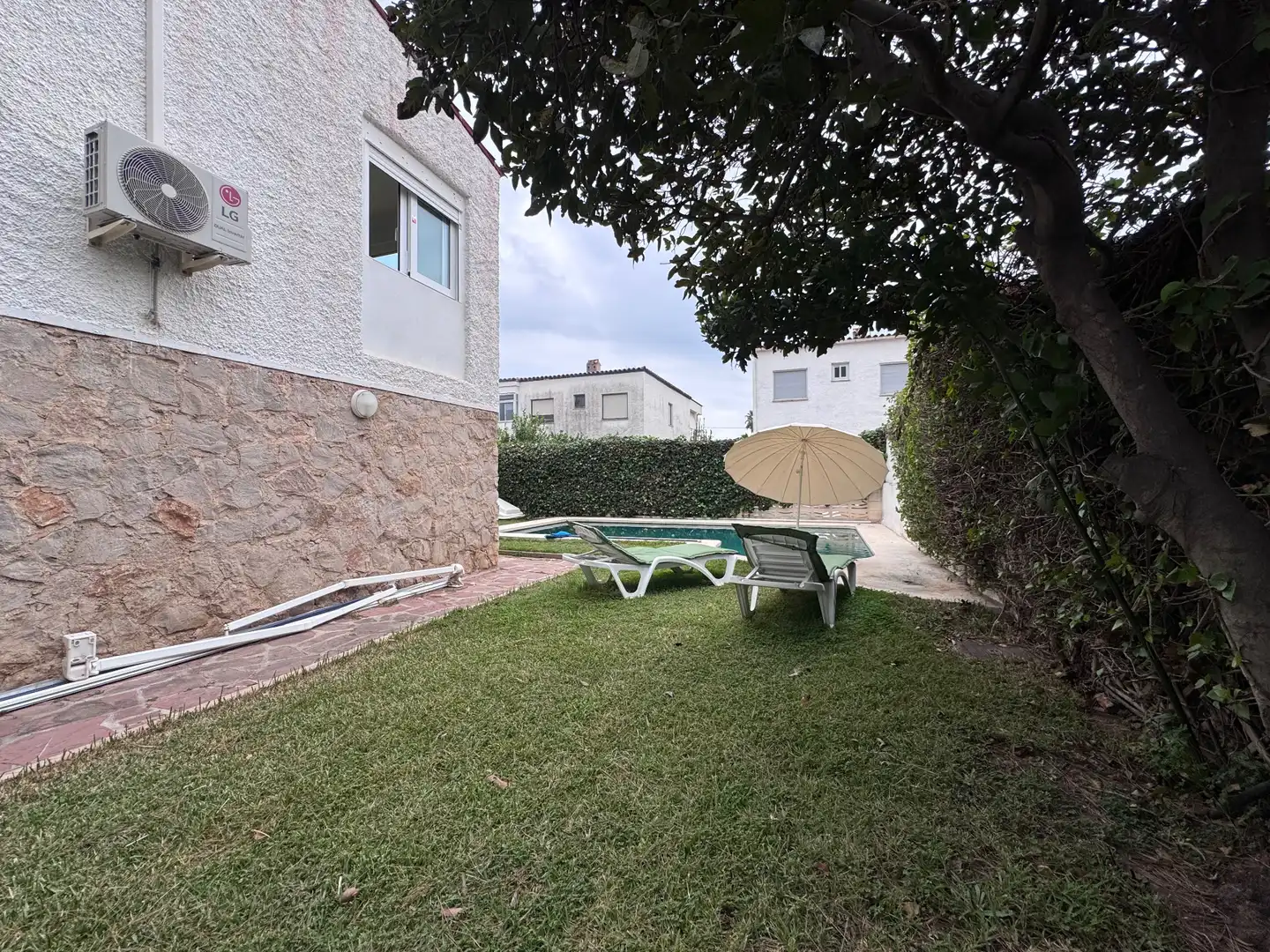 Jardín de Casa adosada en venta en Benicasim / Benicàssim con Aire acondicionado, Calefacción y Jardín privado